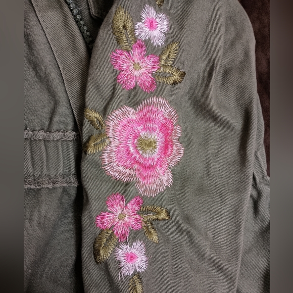 2 Jackets!!Betsey Johnson Faux Fur Little Lass Embroidered Girls Jackets Sz 7/8 - Picture 10 of 12